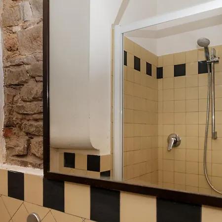 Borgo San Frediano Lab & Apartment *