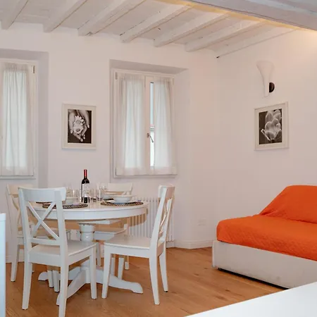 Borgo San Frediano Lab & * Florence